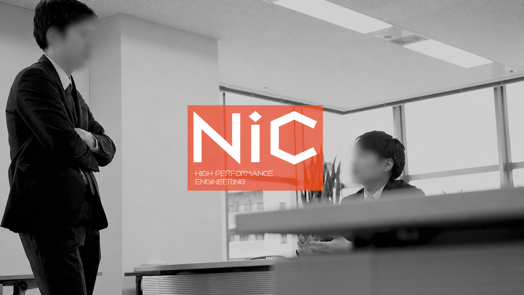 社員インタビュー動画のサムネイル